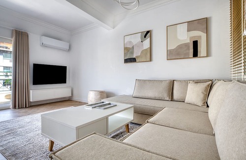 Athens Apartment | Whitewood Residence
