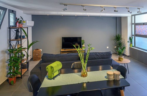 Gazi Apartment | Gazi Metro APT Urban Balcony Oasis