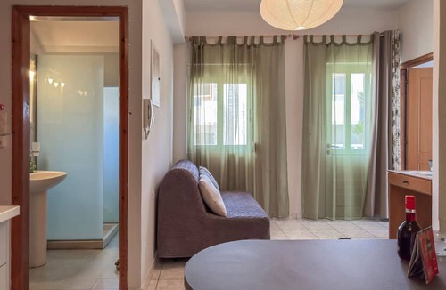 Agii Apostoli Apartment | Alisahni Home 1