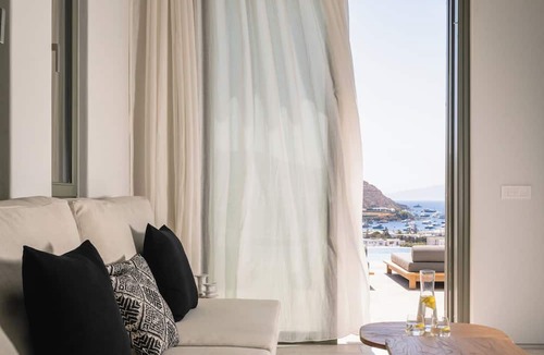 Ornos Villa | Ornos Villas by Alissachni Mykonos
