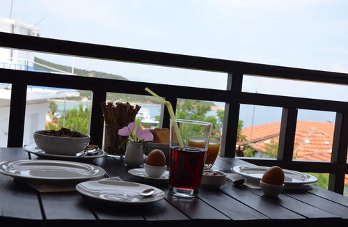 Aristotelis House | Helianthus Guesthouse
