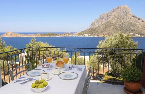 Mirties Hotel | Kaloniki Rooms & Suites