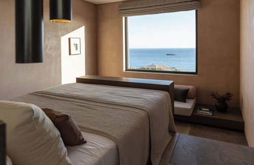 Svoronata Hotel | Tetra Retreat