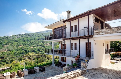 Agios Dimitrios Apartment | Paradeisos Flatlet With Garden View