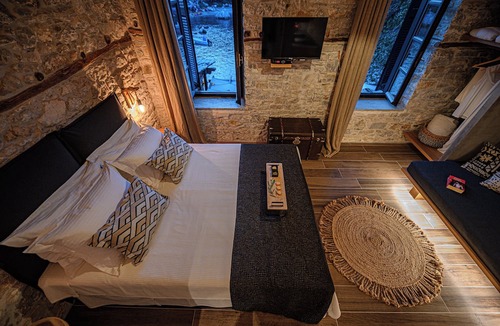 Damouchari House | Cleopatra's Miramare