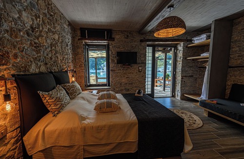 Damouchari House | Cleopatra's Miramare