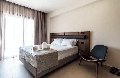 Sivota Hotel | LAN-GO LUXURY LIVING