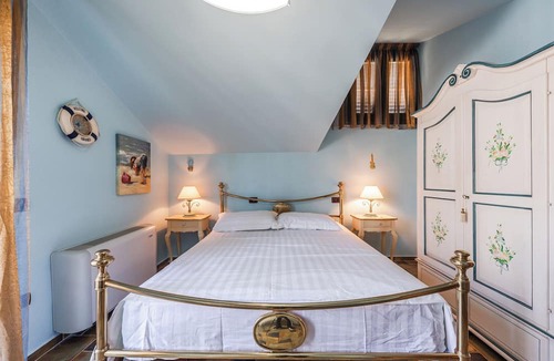 Golem Villa | The Antique Villa Seaside
