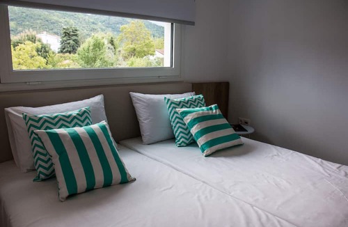 Olympiada Apartment | Aristotelia Gi Ikies - Cozy Poolside Nest