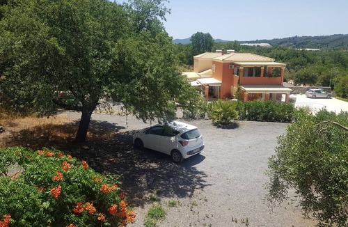 Poulades Villa | Stunning 4-bed villa in central Corfu with beautiful hill views and large s/pool