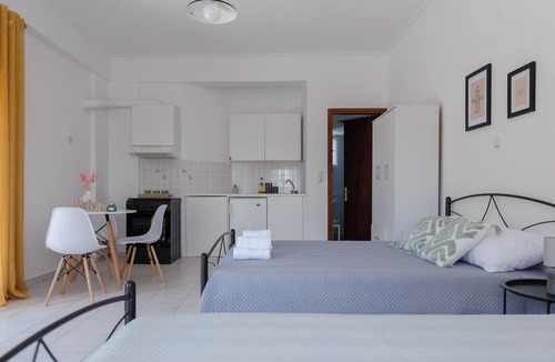 Karfas Apartment | Family Friedly Spot next to the sea