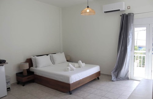 Aigaleo House | Feel Breeze Athens