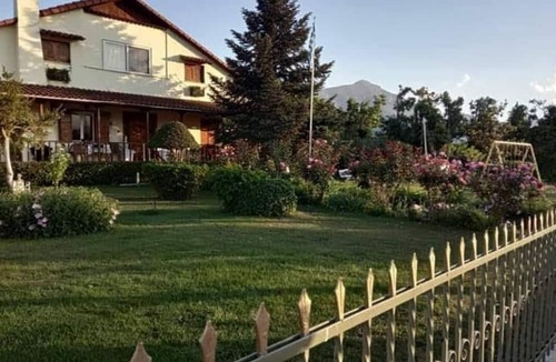 Nemea Cottage | Βίλλα Αξιοθέα:Ευρύχωρη σοφίτα με μεγάλα υπνοδωμάτια και ηρεμία στη φύση.