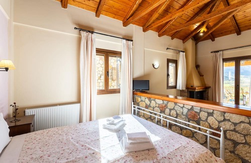 Kylini Apartment | Pleiades Jewel Meropi - Corinthos Pool Bliss