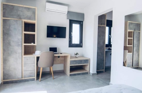 Nea Iraklia Apartment | Theasea Luxury Suites - Apartment Suite