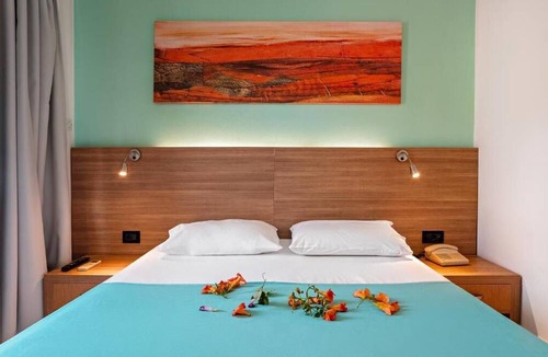 Poros Hotel | HOTEL PAVLOU