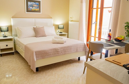 Argostoli Town Hotel | Dina Apartments Argostoli