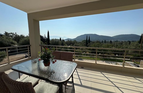 Nidri House | Elpida Luxury Apartments & Suites