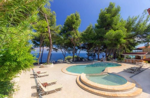 Afytos Hotel | Hotel Evripidis