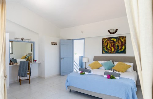Svoronata Hotel | Costa Avithos
