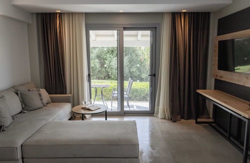 Sivota Hotel | Mövenpick Resort Agios Nikolaos Sivota