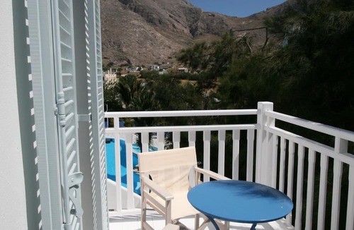 Perissa Hotel | Spiros & Hiroko Hotel - Adults Only
