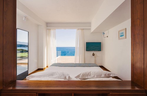 Agios Nikolaos Town Hotel | St. Nicolas Bay Resort Hotel & Villas