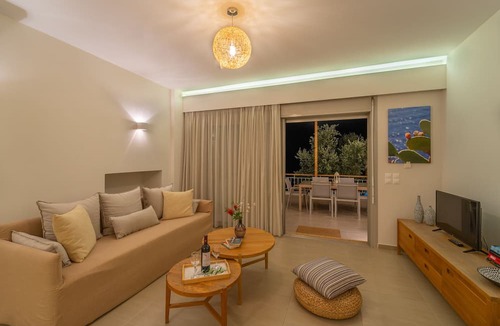 Pylos-Nestoras House | Abelia Luxurious Villas