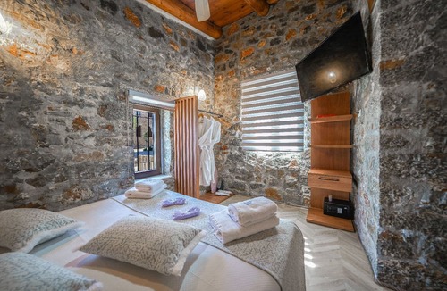 Plaka House | Petra Elounda Suites - Adults Only