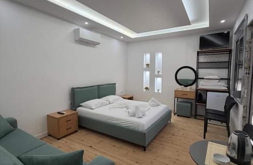 Himare Hotel | Jofri Rooms