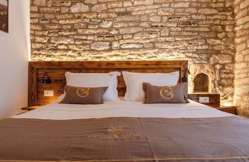 Gjirokaster House | The Golden View Guesthouse