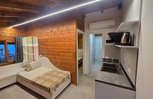 Qazim Pali Hotel | Guest House Luiza