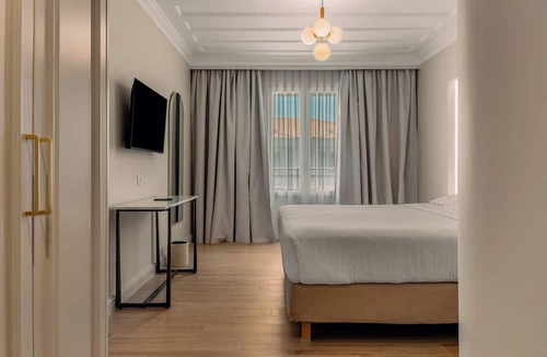 Nidri Hotel | Royal Nidri Suites