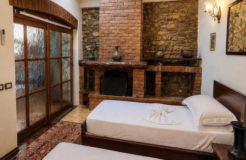 Berat House | Guva Stone House Mangalem
