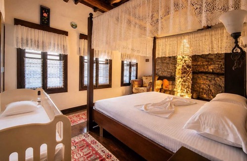 Berat House | Guva Stone House Mangalem