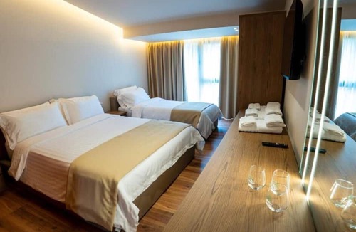 Leskovik Hotel | Kulm Vitalonga