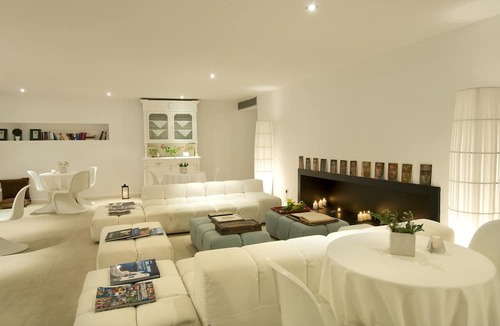 Vathy Hotel | Perantzada 1811