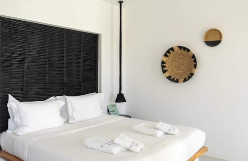Plintri Hotel | Hotiday Suites Mykonos