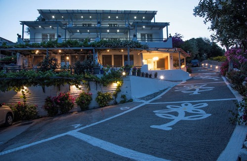 Kerveli Hotel | Nafsika Sea View Apartments