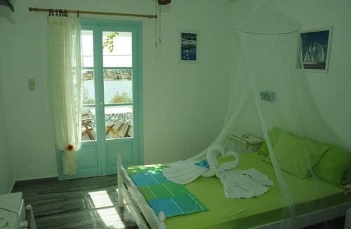 Piso Livadi Hotel | Paros Carmel