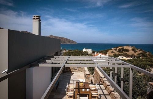 Agios Nikolaos Town Villa | 3 bedroom villa close to a sandy beach