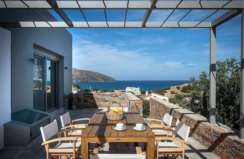 Agios Nikolaos Town Villa | 3 bedroom villa close to a sandy beach