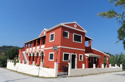 Peroulades Apartment | Logas Beach Studio 1 Corfu