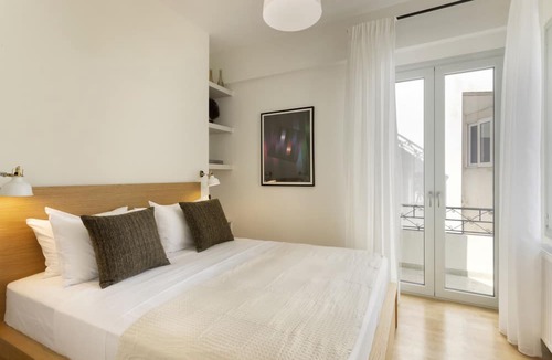 Pangrati Apartment | Versi2- Stylish 2BR pays homage to timeless charm