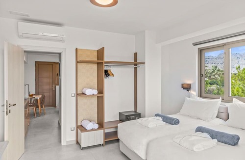 Haraki Apartment | Kouros Stone Suites