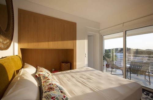Pangrati Apartment | Ippodamou 25- Acropolis view renovated apartment