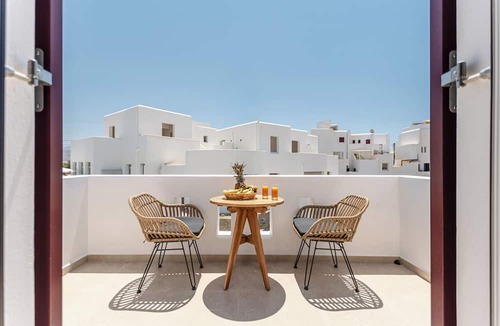Agios Prokopios Apartment | Perla Hotel