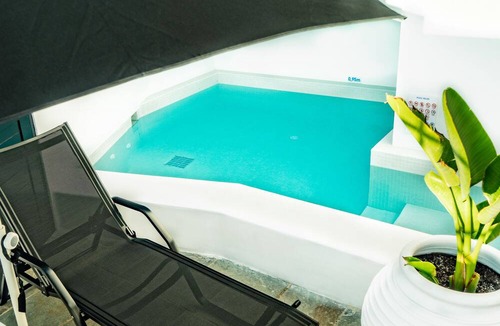 Sissi Villa | Smaris Collection/Sea Side Cosmopolitan Villa