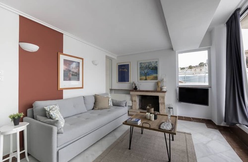 Anafiotika Apartment | Look Out Ancient Athens From A Unique Spot