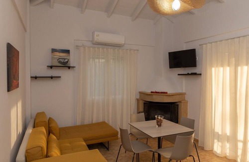 Gargaliani Apartment | Lagouvardos Apartments